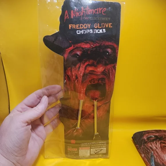 Freddy Krueger Glove Chopsticks & Koozie Nightmare On Elm Street Horror Lot - Picture 2 of 3